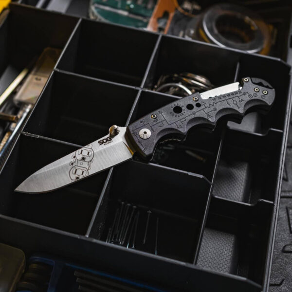 SOG FOLDING KNIFE - Image 16
